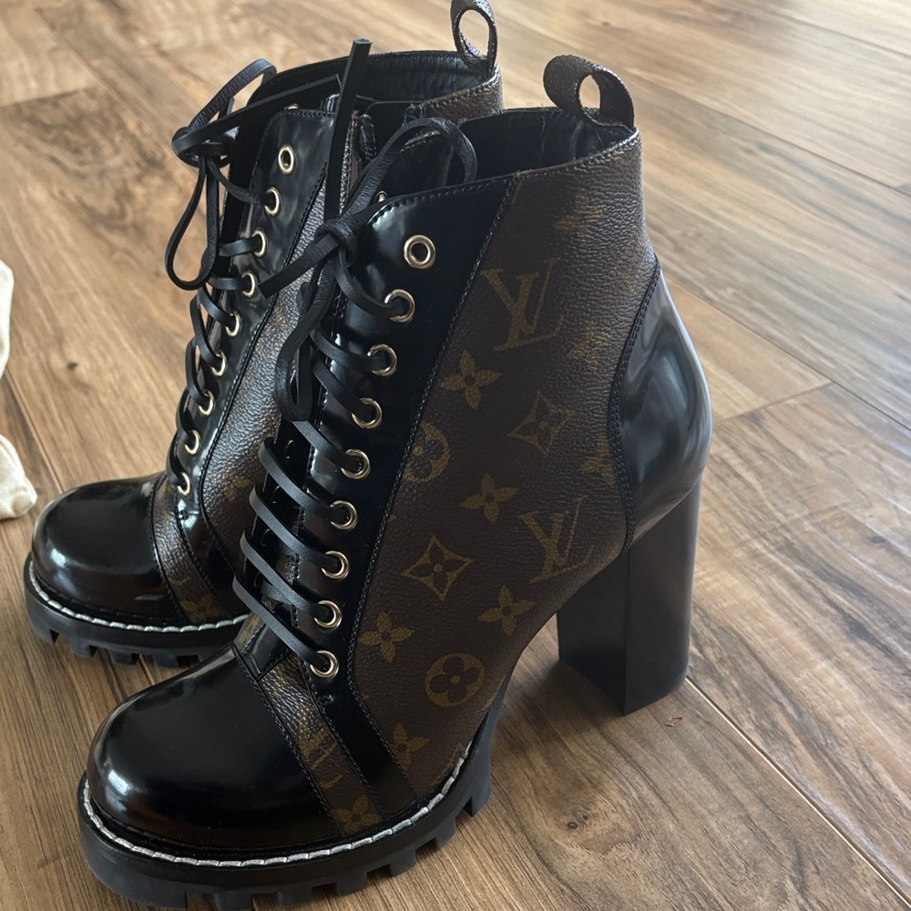 Louis Vuitton Black and Brown Lace Up Boots